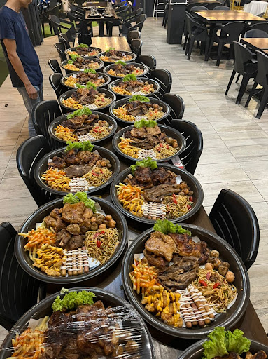 De' Putrees (formerly known as Sri Fathoni Seafood & Grill)