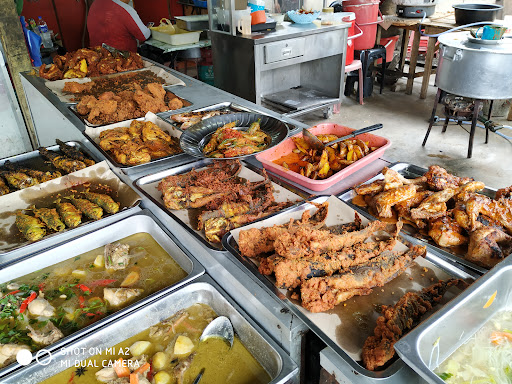 Warung Terlajok Slekoh