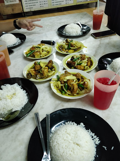 B'Cik Corner-Overloaded B'Cik Corner-Overloaded