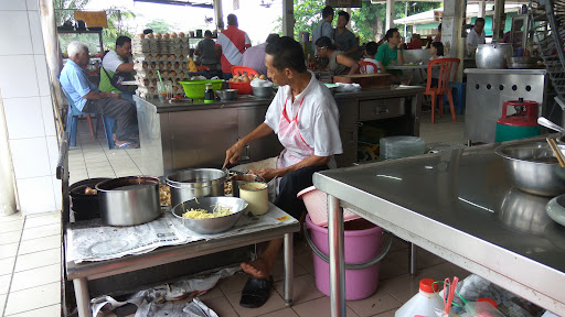 Ah Kuan Char Kway Teow Medan Selera Kampar