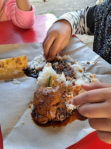 Gerai Nasi Berlauk & Kuih Muih Ciksue