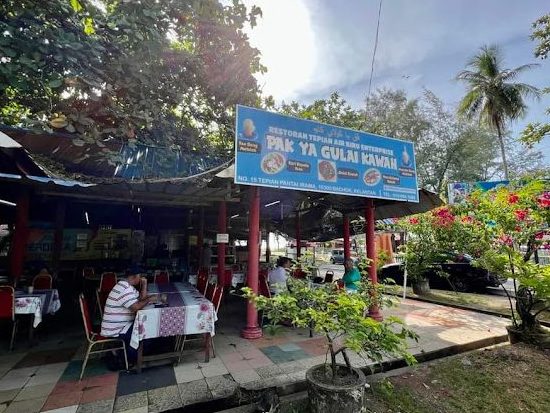 kedai makan pokya tepi pantai bachok