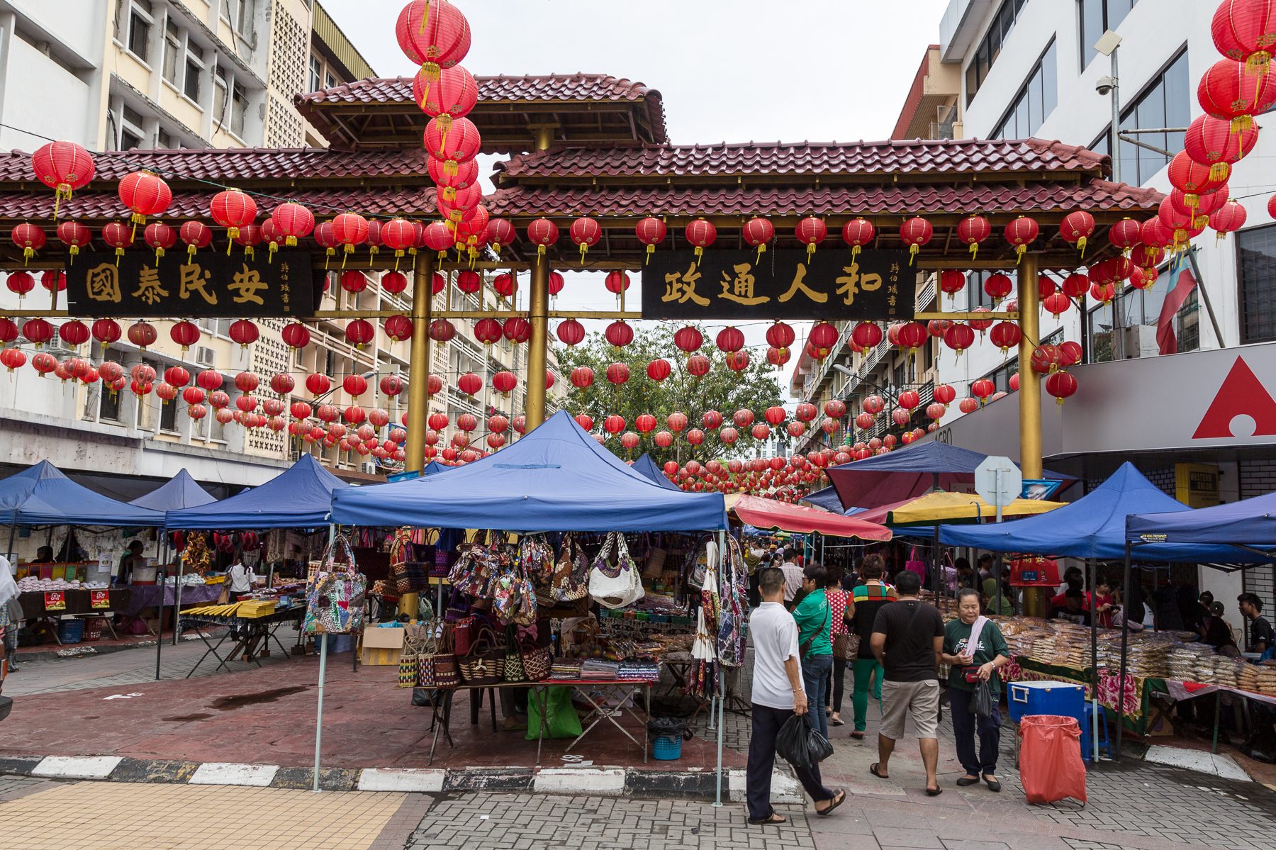 Gaya Street Sunday Market in Kota Kinabalu 1 gaya street sunday market in kota kinabalu