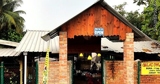 gulai omak den