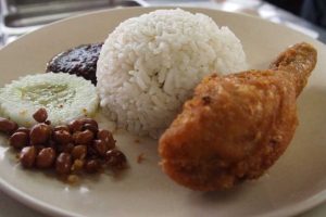 Nasi Lemak Wak Kentut Ira KTM Kulai